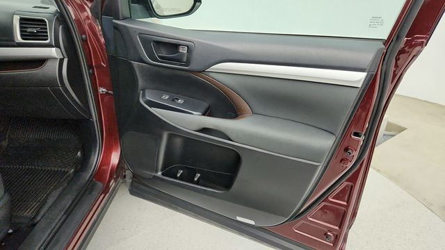 2019 Toyota Highlander LE V6 AWD - 22941117 - 25
