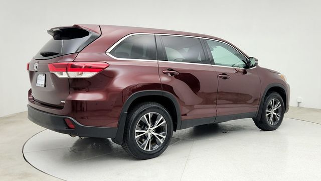 2019 Toyota Highlander LE V6 AWD - 22941117 - 4