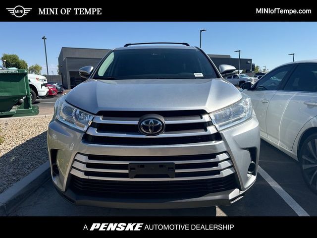 Used 2019 Toyota Highlander LE with VIN 5TDZZRFH5KS341490 for sale in Tempe, AZ