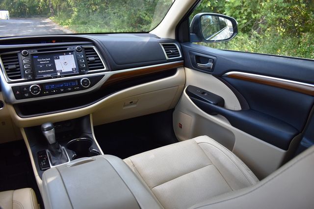 2019 Toyota Highlander Limited Platinum V6 AWD - 23088055 - 38