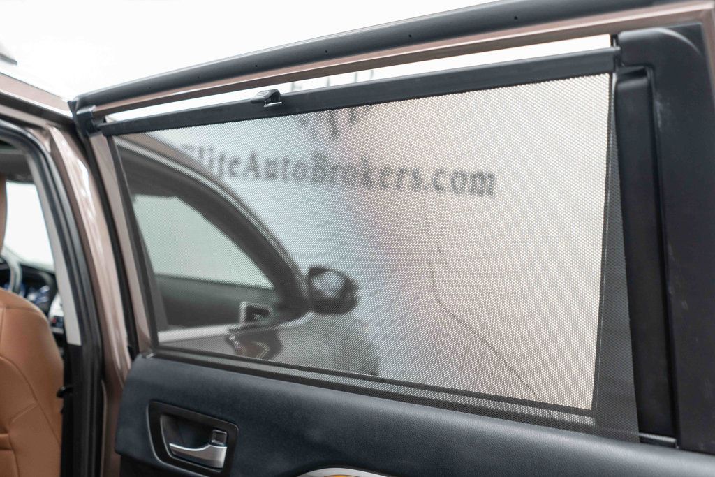 2019 Toyota Highlander Limited Platinum photo 13
