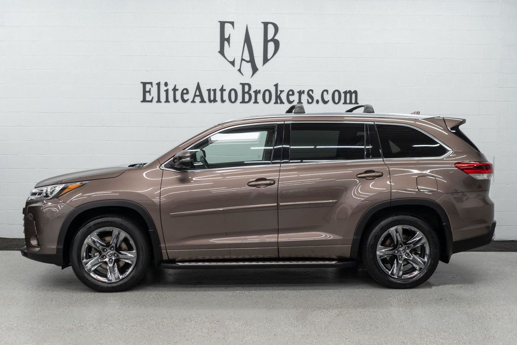 2019 Toyota Highlander Limited Platinum photo 2