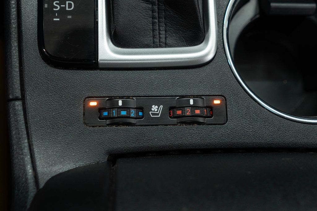 2019 Toyota Highlander Limited Platinum photo 30