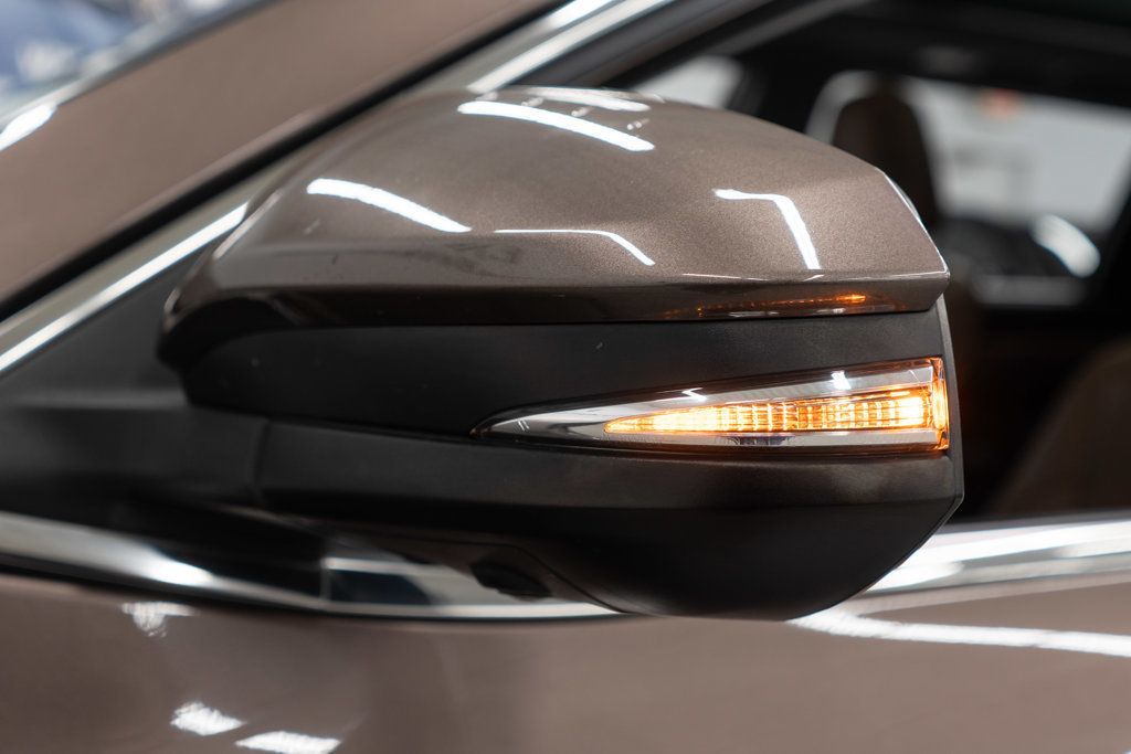 2019 Toyota Highlander Limited Platinum photo 48