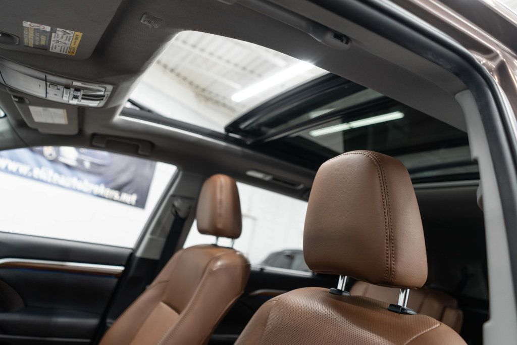 2019 Toyota Highlander Limited Platinum photo 8
