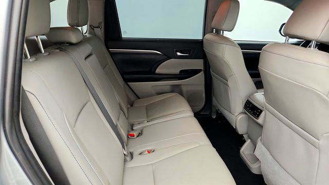 2019 Toyota Highlander Limited Platinum V6 AWD - 23028839 - 22