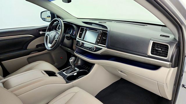 2019 Toyota Highlander Limited Platinum V6 AWD - 23028839 - 24