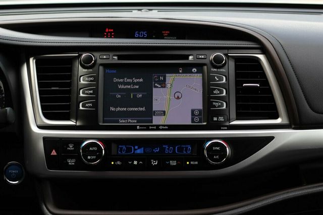 2019 Toyota Highlander ONE OWNER HYBRID XLE W/ LEATHER, MOOPNROOF - 23042607 - 15