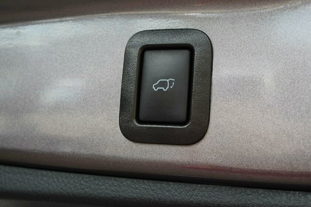 2019 Toyota Highlander ONE OWNER HYBRID XLE W/ LEATHER, MOOPNROOF - 23042607 - 35