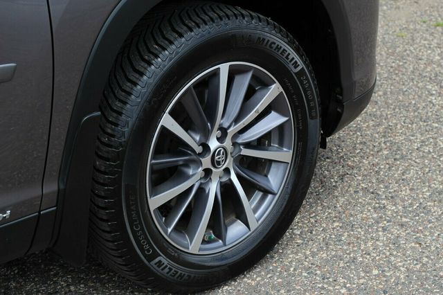 2019 Toyota Highlander ONE OWNER HYBRID XLE W/ LEATHER, MOOPNROOF - 23042607 - 38