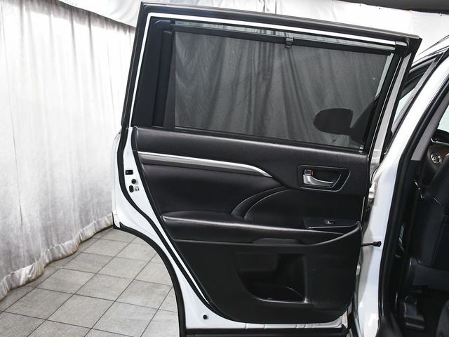 2019 Toyota Highlander SE - 23048143 - 10