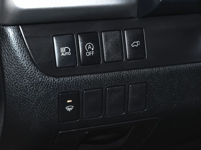 2019 Toyota Highlander SE - 23048143 - 17