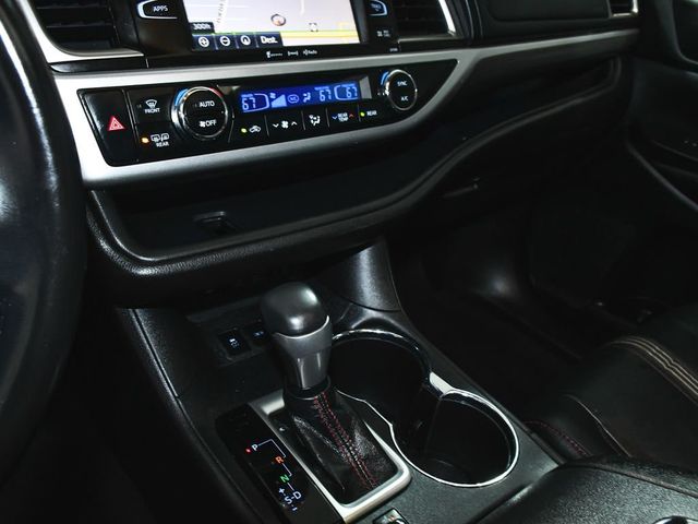 2019 Toyota Highlander SE - 23048143 - 32