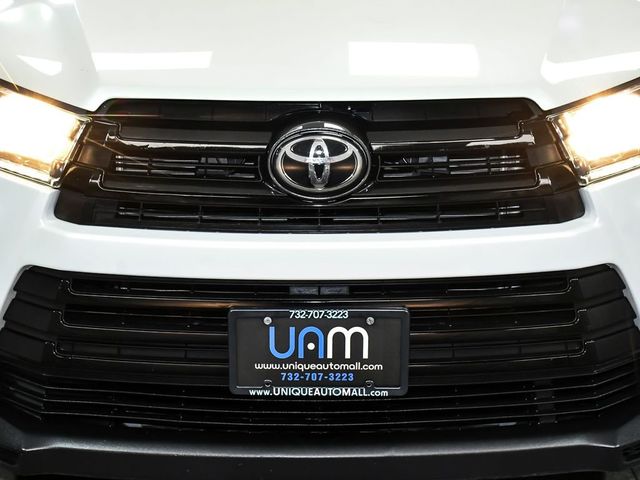 2019 Toyota Highlander SE - 23048143 - 69