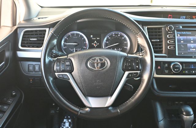 2019 Toyota Highlander SE Brand New Tires - 22951504 - 9