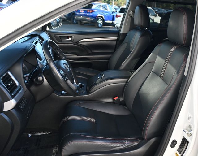 2019 Toyota Highlander SE Brand New Tires - 22951504 - 13