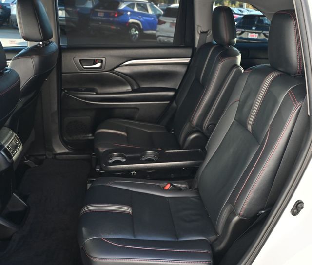 2019 Toyota Highlander SE Brand New Tires - 22951504 - 14