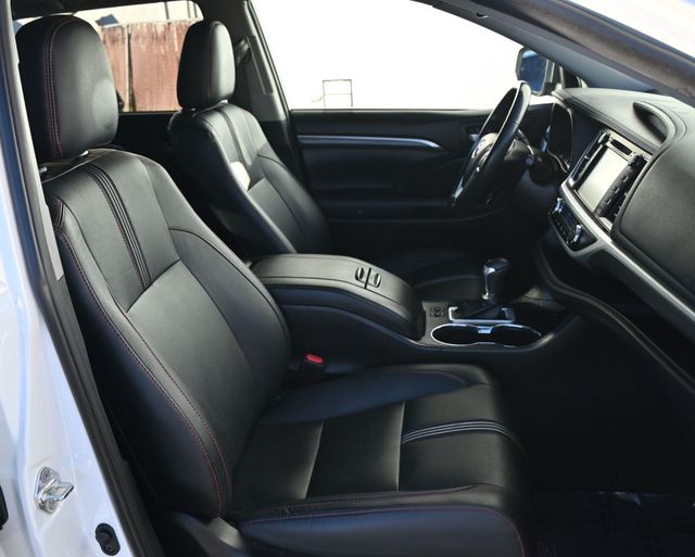 2019 Toyota Highlander SE Brand New Tires - 22951504 - 16