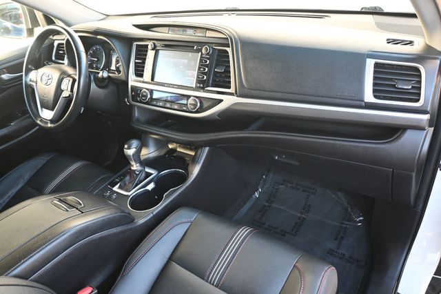 2019 Toyota Highlander SE Brand New Tires - 22951504 - 8