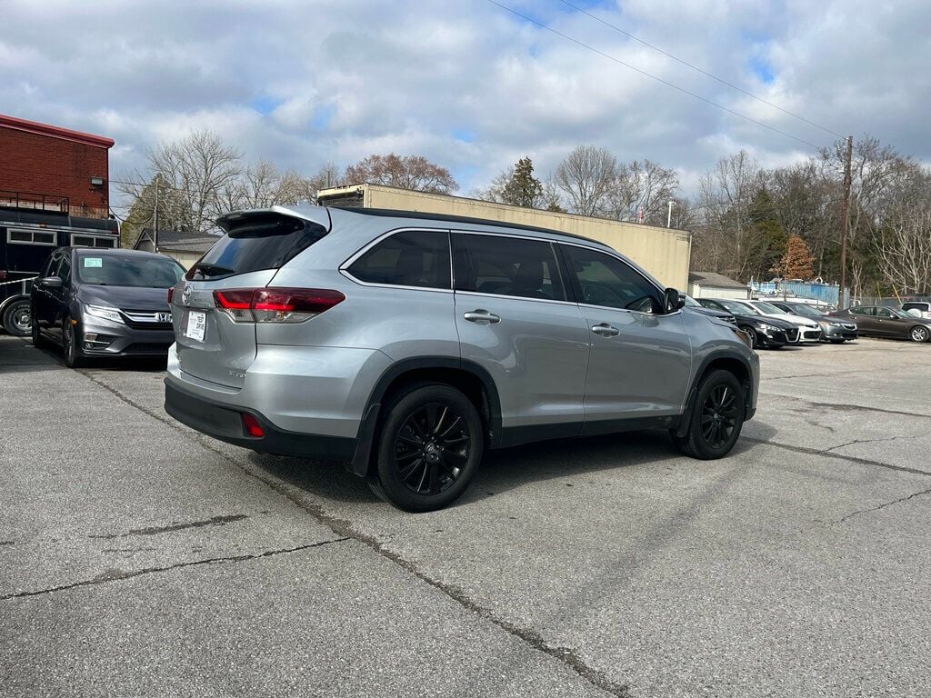 2019 Toyota Highlander SE V6 AWD - 22773903 - 6