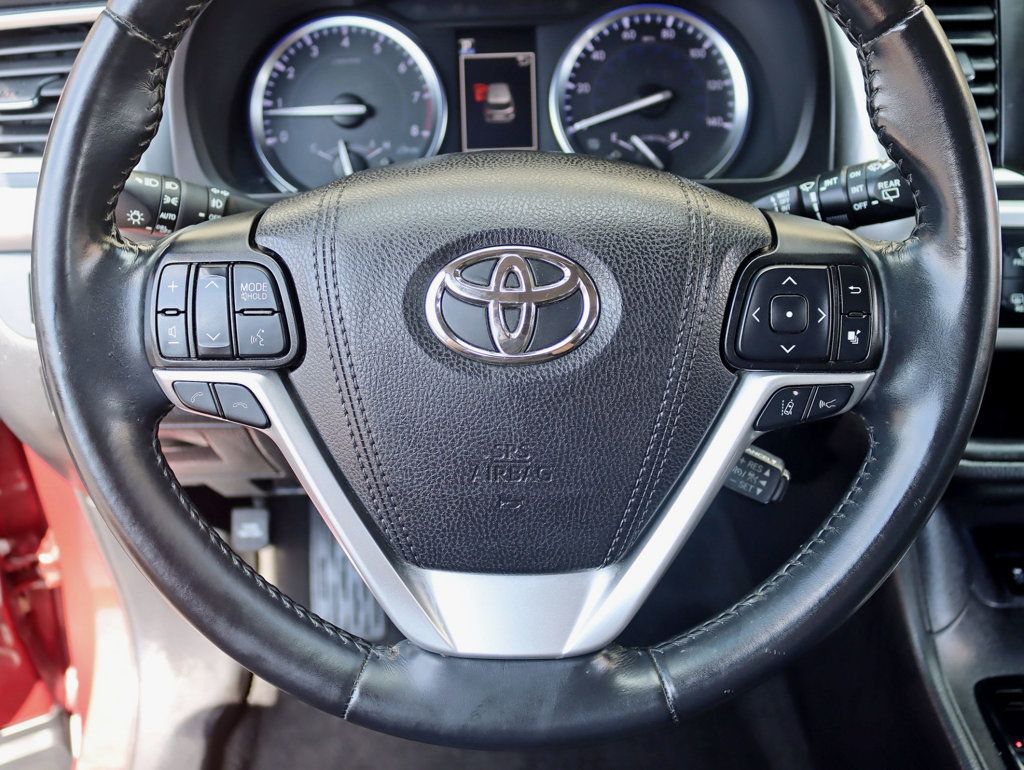 2019 Toyota Highlander SE V6 AWD - 23081012 - 11