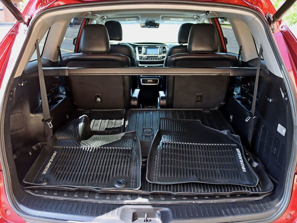 2019 Toyota Highlander SE V6 AWD - 23081012 - 28