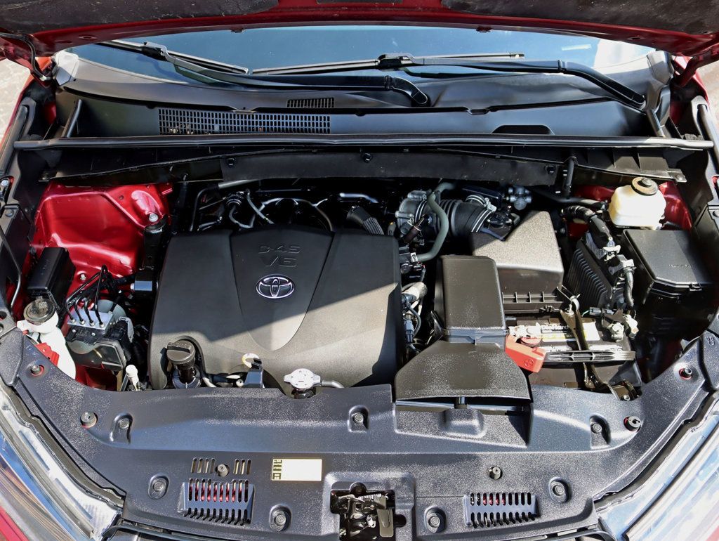 2019 Toyota Highlander SE V6 AWD - 23081012 - 31