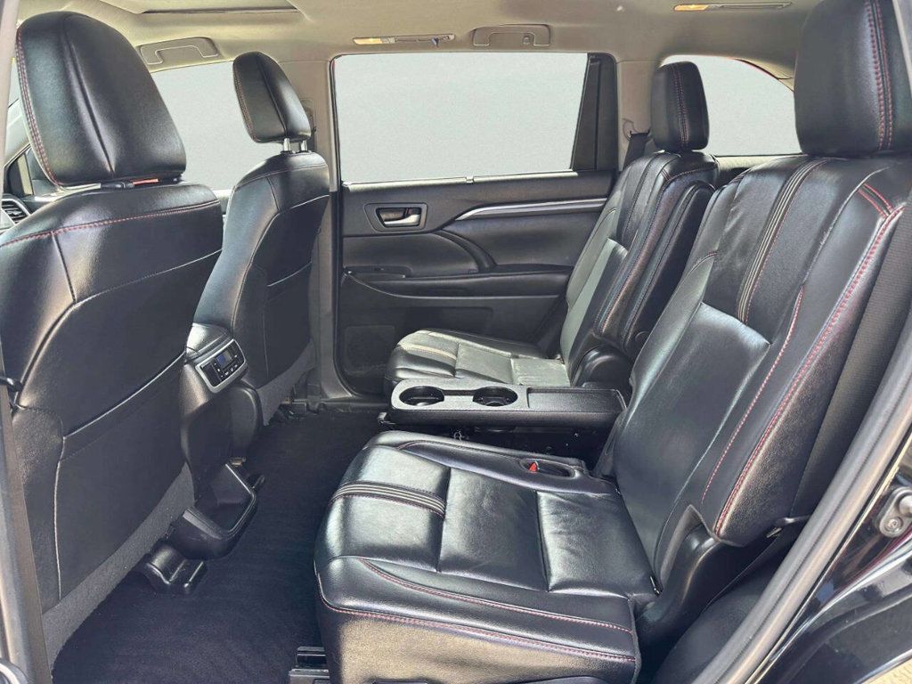 2019 Toyota Highlander SE V6 AWD - 23059565 - 11