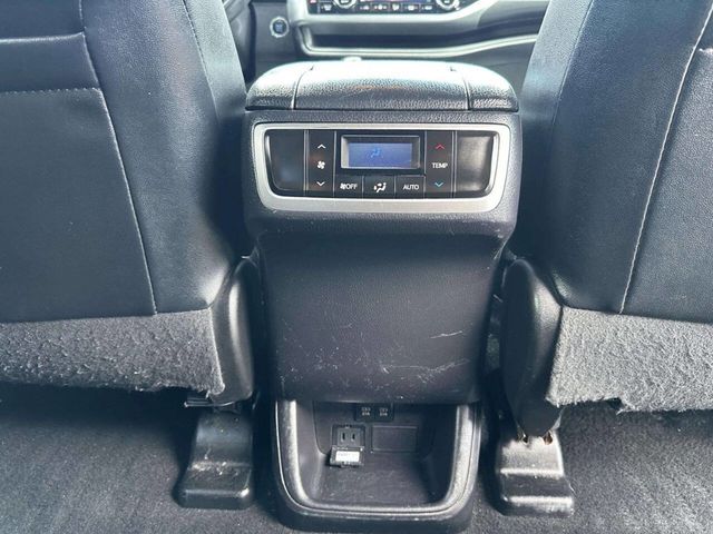 2019 Toyota Highlander SE V6 AWD - 23059565 - 21
