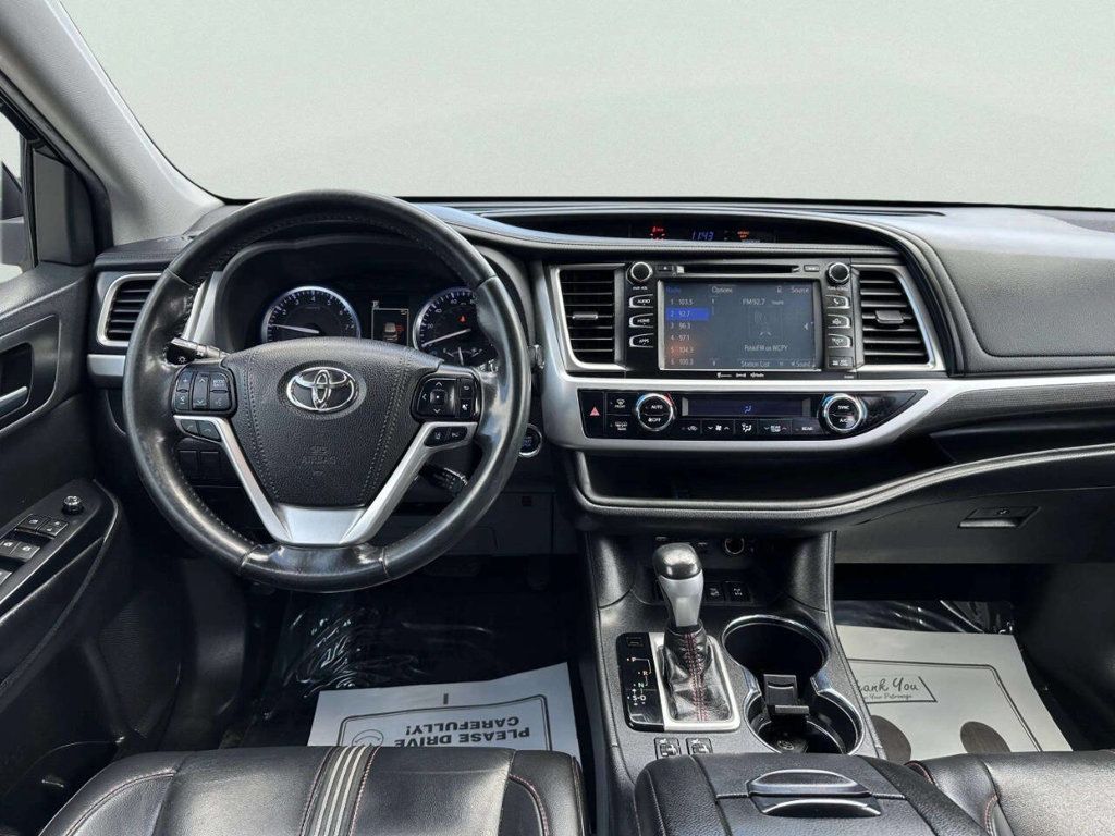 2019 Toyota Highlander SE V6 AWD - 23059565 - 22