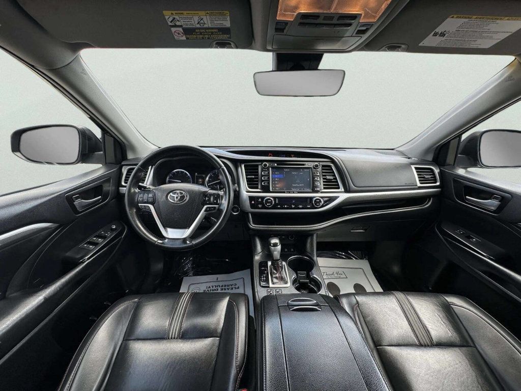 2019 Toyota Highlander SE V6 AWD - 23059565 - 23