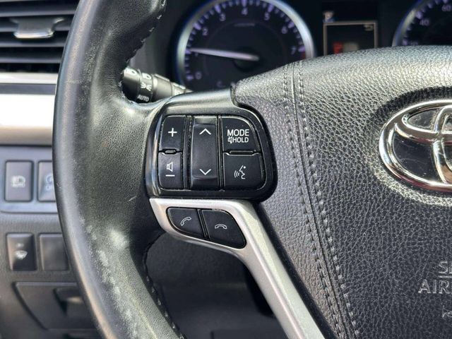 2019 Toyota Highlander SE V6 AWD - 23059565 - 32