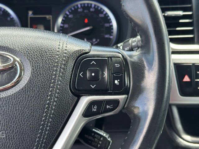 2019 Toyota Highlander SE V6 AWD - 23059565 - 33