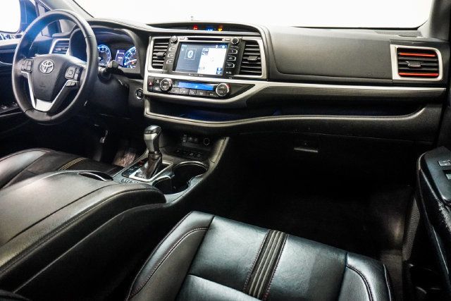 2019 Toyota Highlander SE V6 AWD - 23080744 - 9