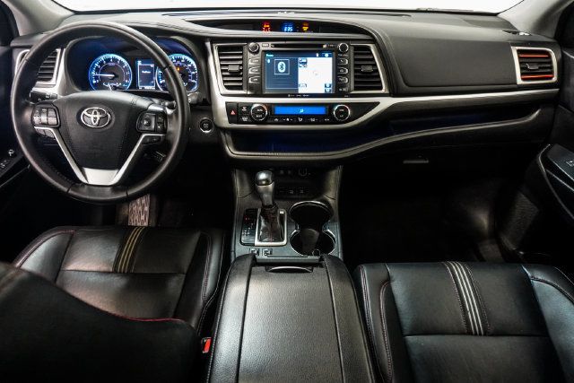 2019 Toyota Highlander SE V6 AWD - 23080744 - 10