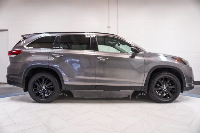 2019 Toyota Highlander SE V6 AWD - 23080744 - 30