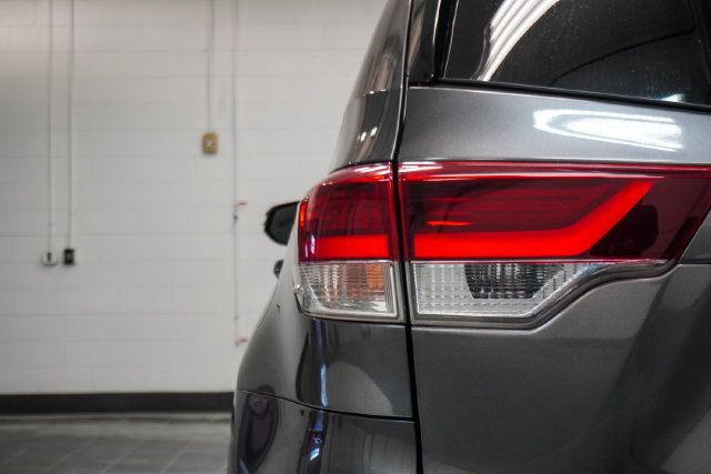 2019 Toyota Highlander SE V6 AWD - 23080744 - 33