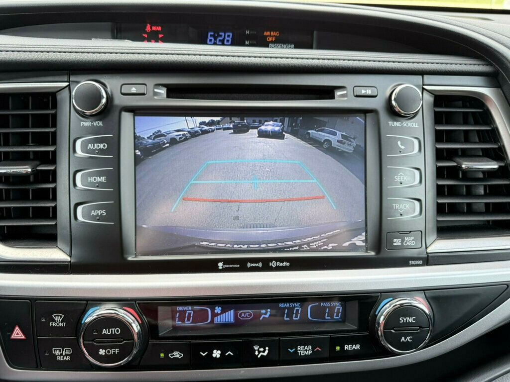 2019 Toyota Highlander SE photo 4