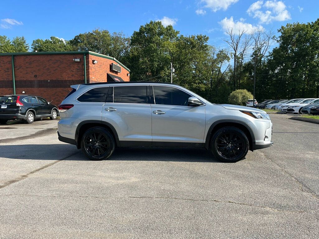 2019 Toyota Highlander SE V6 FWD - 22619366 - 5