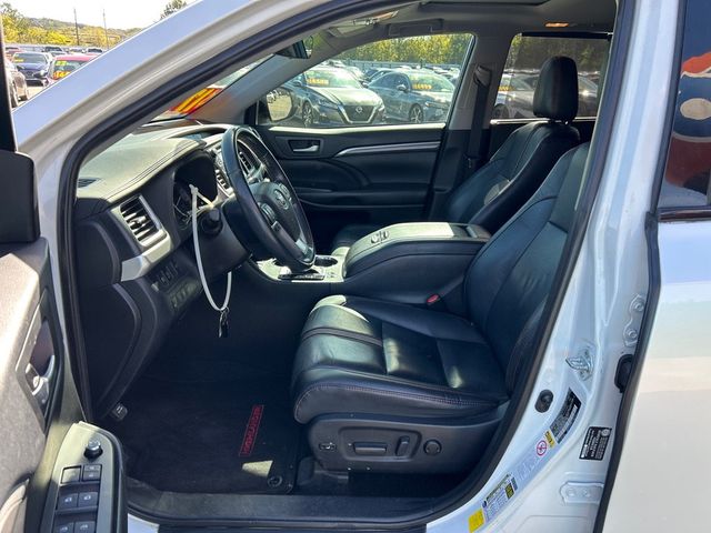 2019 Toyota Highlander SE V6 FWD - 23097791 - 8