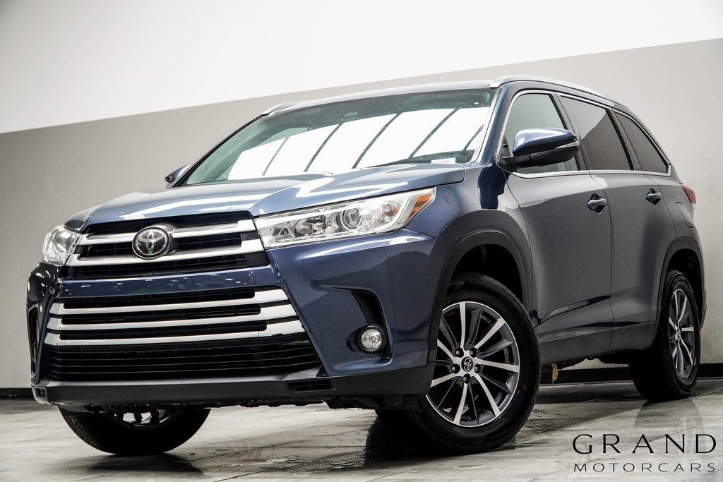 2019 Toyota Highlander SE V6 FWD - 22899372 | Video 1