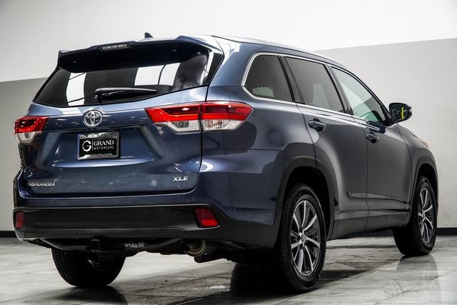 2019 Toyota Highlander SE V6 FWD - 22899372 - 11