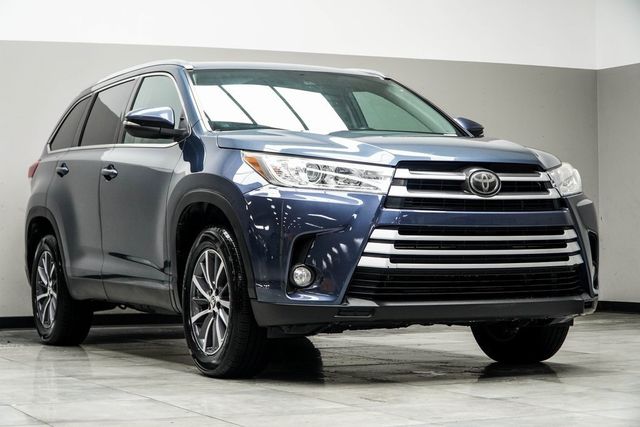 2019 Toyota Highlander SE V6 FWD - 22899372 - 3
