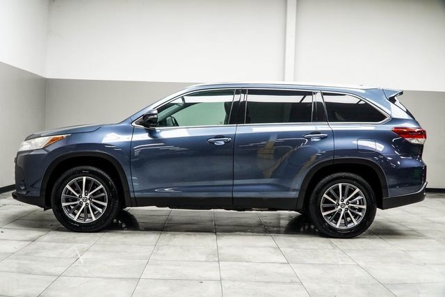 2019 Toyota Highlander SE V6 FWD - 22899372 - 8