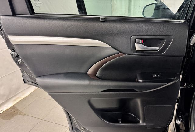 2019 Toyota Highlander XLE AWD - 23090014 - 16