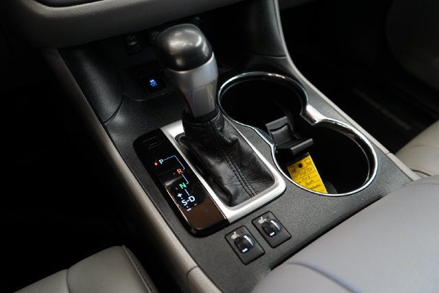 2019 Toyota Highlander XLE V6 - 23076915 - 29