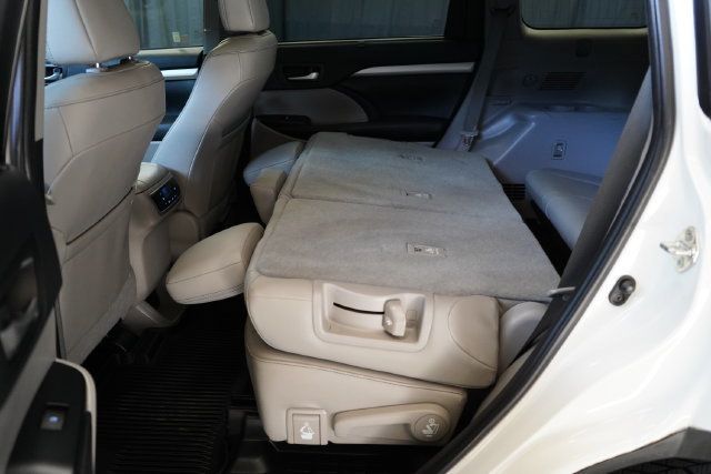 2019 Toyota Highlander XLE V6 - 23076915 - 37