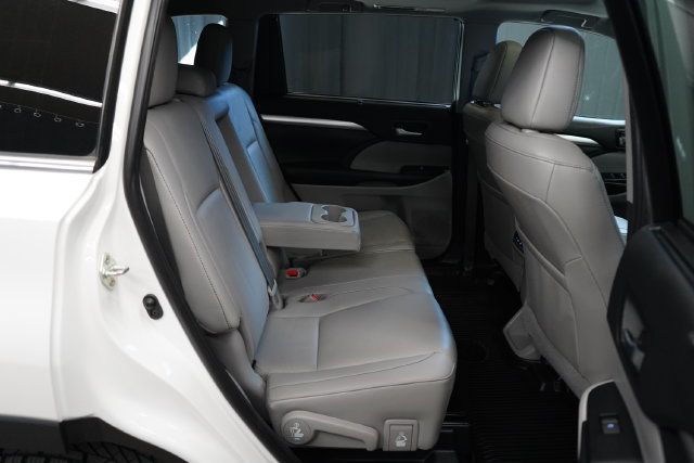 2019 Toyota Highlander XLE V6 - 23076915 - 44