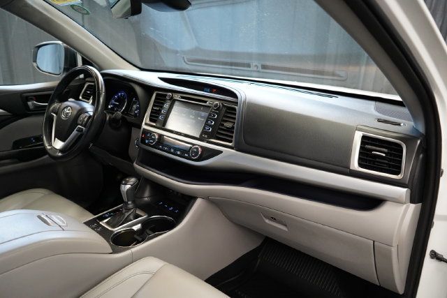 2019 Toyota Highlander XLE V6 - 23076915 - 49