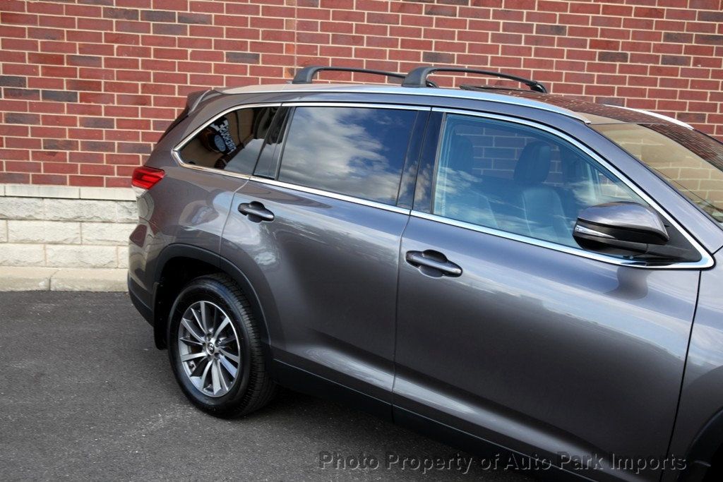 2019 Toyota Highlander XLE photo 10